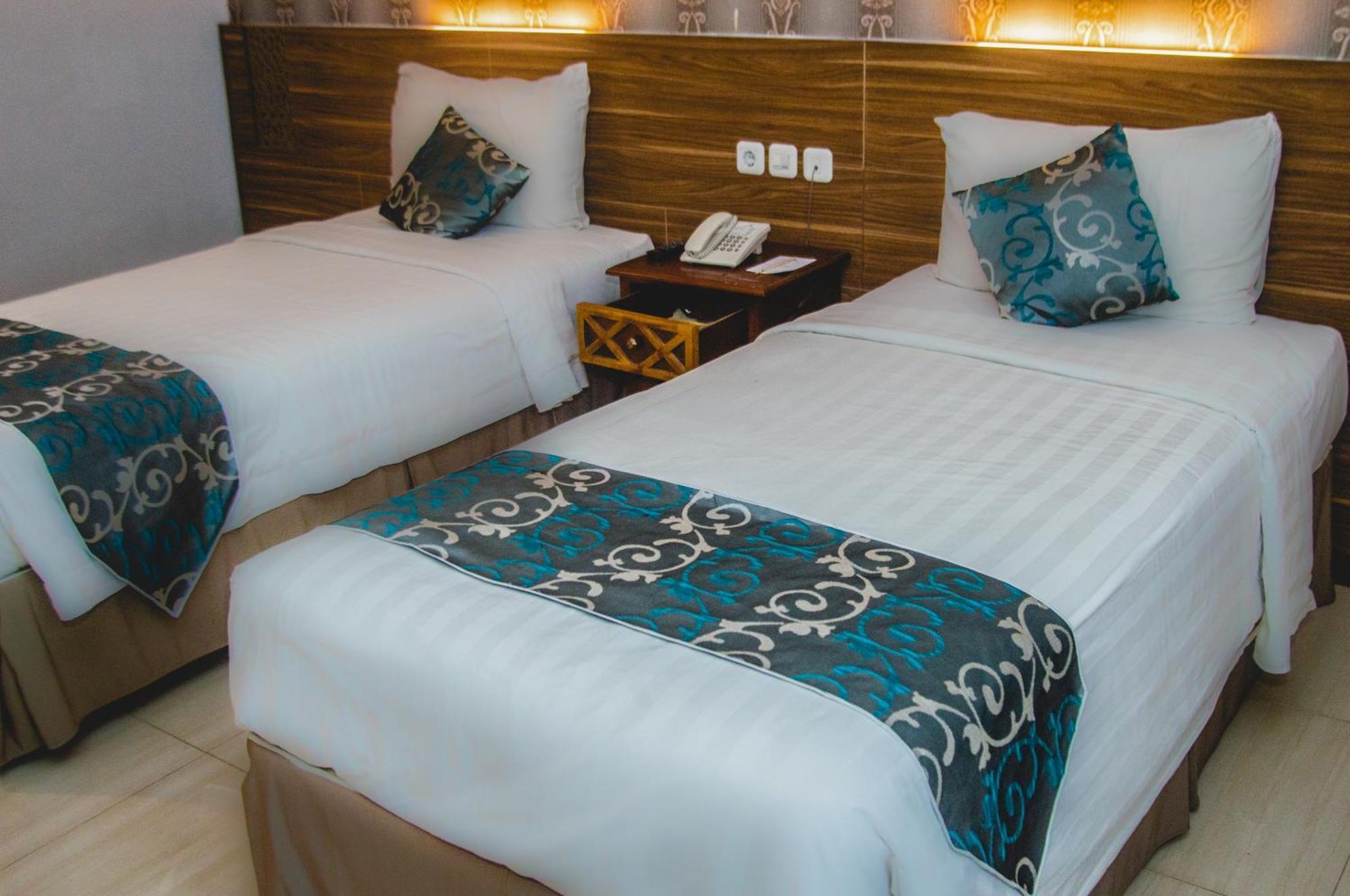 Grand Amira Hotel Solo, Azana Hotels Collection Extérieur photo