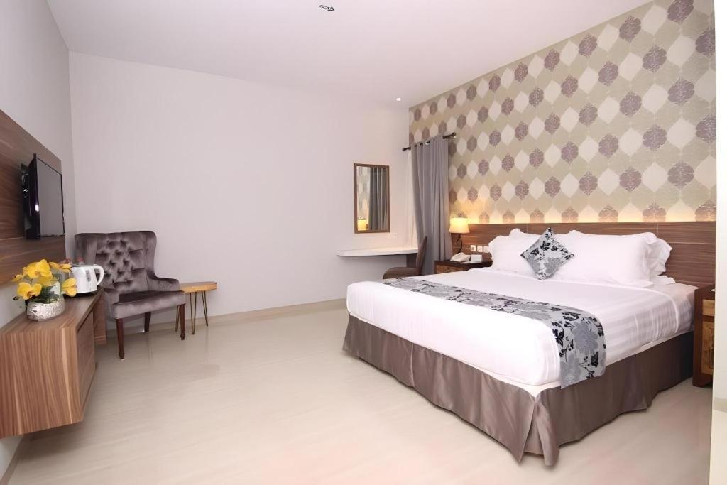 Grand Amira Hotel Solo, Azana Hotels Collection Extérieur photo