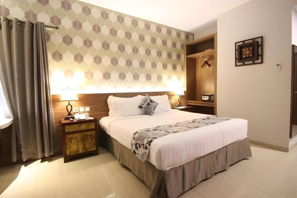 Grand Amira Hotel Solo, Azana Hotels Collection Extérieur photo