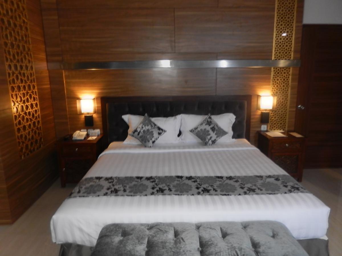Grand Amira Hotel Solo, Azana Hotels Collection Extérieur photo