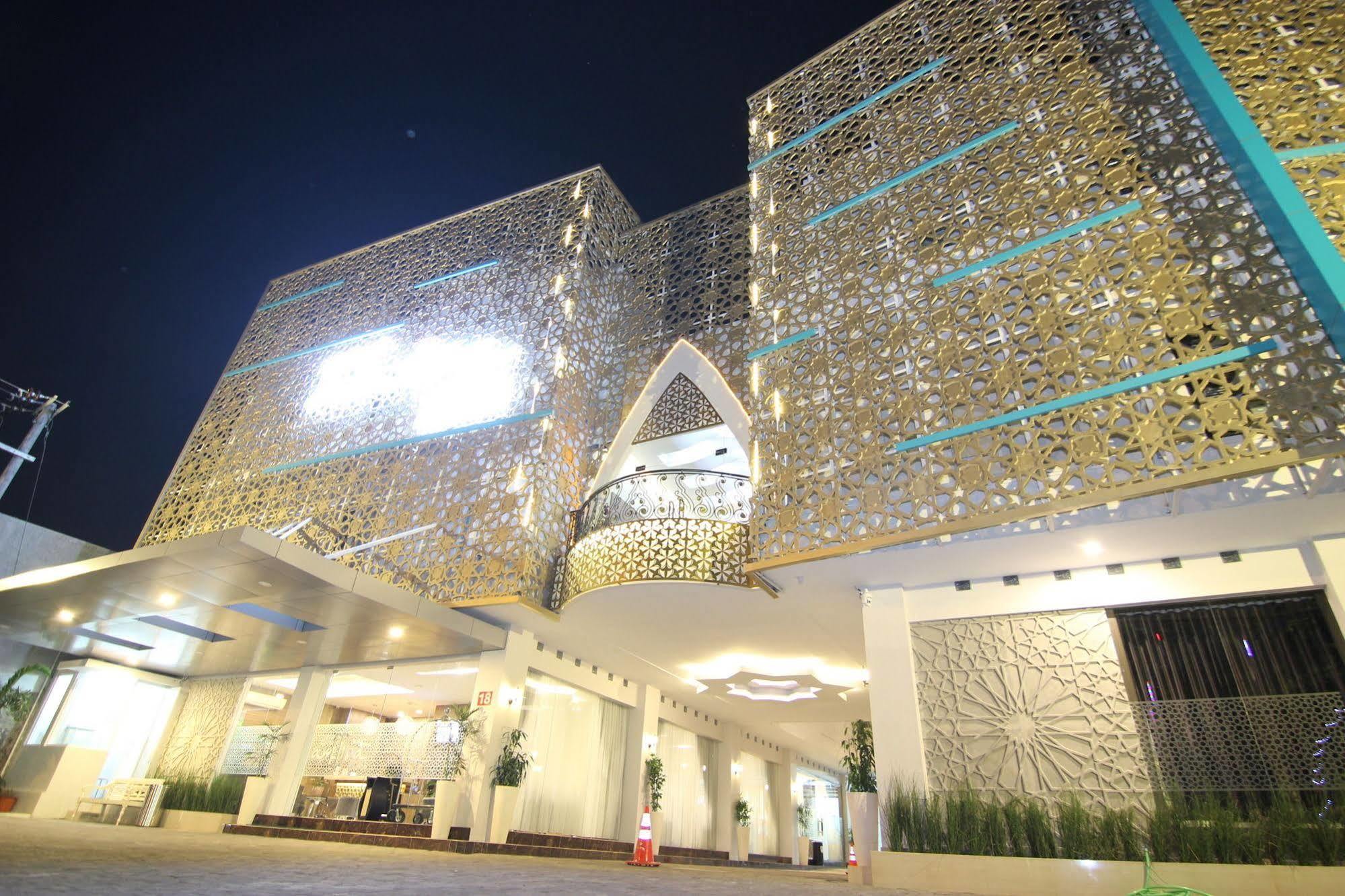 Grand Amira Hotel Solo, Azana Hotels Collection Extérieur photo